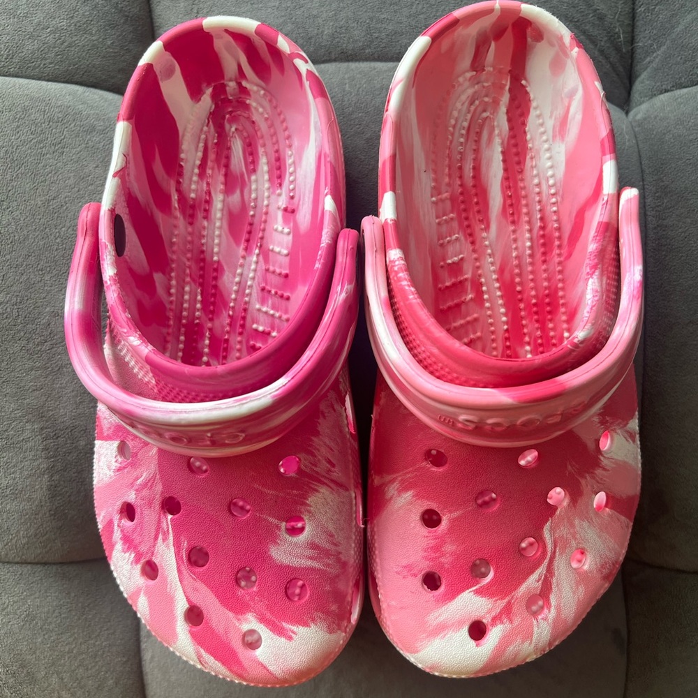 Crocs Hot Pink